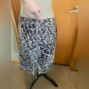 Talbots Women’s Paintbrush Front Zip Pencil Skirt Size 8